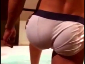 Despues de unas copas mi amigo hetero se ducha y me pide que lo grabe asian gay couples sex videos