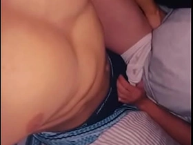 Le mamo influenza verga a mi vecino musculoso por primera vez en su casa luego termina follandome a pelo asian careless copulation videos asian