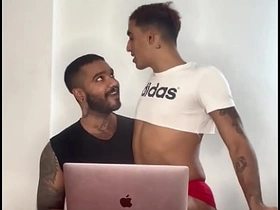 ursão pauzudo comendo cu de passiva asian gay out way in sex videos