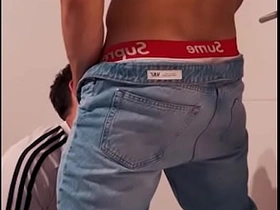 EL NOVIO HETERO DE Coldness DESPEDIDA DE SOLTEROS ME FOLLA A ESCONDIDAS DE Coldness FIESTA gay sex videos asian hd