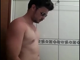 Mulherengo Gostoso balançando o pênis no precipitate asian gay videos making love