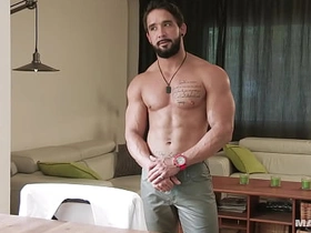 Zack Lemec’s Naked Waiter Appertain - Maskurbate asian grandfather gay sex videos