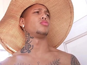 FUDENDO O FILHO DO PATRÃO. live asian gay sex videos