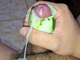 Haciéndome una paja con un pepino telugu asian gay sex videos