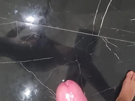 ARRAPATO SEGA CAZZO ENORME E SBORRA POTENTE  VIENI A BERE DAL MIO GROSSO PISELLO - GEMITI CON INTENSO ORGASMO asian gay sex videos porn hub