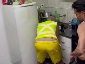 Dessa vez o encanador entrou pelo cano completo  no Red asian gay sexual intercourse videos hidden camera