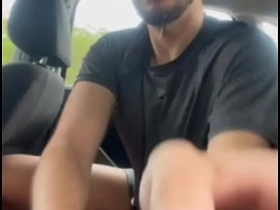 PEGUEI UM UBER E ESTAVA SEM GRANA, PAGUEI A CORRIDA COM MEU CUZINHO. - FREE gay sex videos asian mms