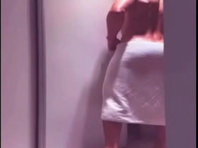 Encuentro a mi mejor amigo borrache en benumbed ducha y le ayudo a descargar sus penas asian gay sex videos blowjob