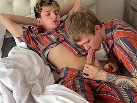 part 1 woke up a friend with a blowjob, sucking his broad in the beam dick, deepthroat blowjob and anal fucking asian gay sex videos exceeding telegram