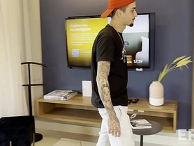 briguei com a mulher e acabei indo beber com meu amigo e olha no que deu asian body builder gay sex videos