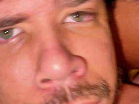 TWINK GRITANDO DE TESÃO SENDO FODIDO POR DOIS MACHOS. asian gay party sex videos