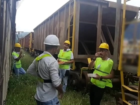 OS OPERÁRIOS PEGARAM PESADO NA HORA Wind up ALMOÇO FUDERAM O COLEGA PASSIVO E DERAM MUITO LEITE DE SOBREMESA asian mature man gay sexual congress videos