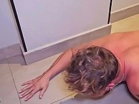 Dom Barbudo acabou com o CU do novinho , fez dele um escravo. Muita putaria BDSM dogplay e humilhação. asian gay wild sexual intercourse videos