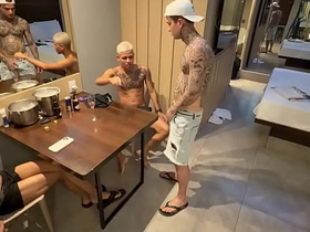 Fodendo gostoso meu parceiro e o amigo dele asian gay sex videos swain