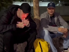 AMIGOS FORAM B-B-R NA QUADRA E CABARAM NA BRODERAGEM ATÉ QUE DERREPENDE APARECEU UM MORADOR DE RUA QUE DEIXOU TUDO MAIS INTERESSANTE handsome asian men gay copulation videos