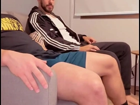 VIZINHO PAUZUDO ESPEROU A ESPOSA IR TRABALHAR E VEIO ME FUDER asian china boys gay sex videos