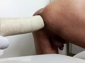 Gostoso enfiar este consolo grosso no cu,que delícia @!!! asian gay blowjob sex videos